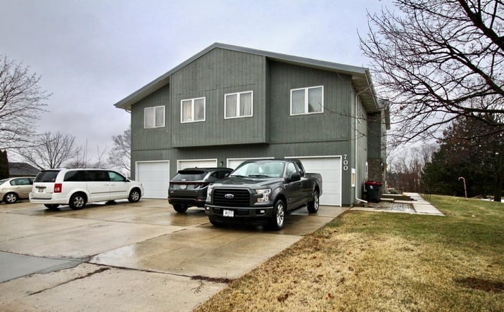 Pictures of Multifamily property located at 2612 Blarney Stone Drive, Beloit, WI 53511 for sales - image #1