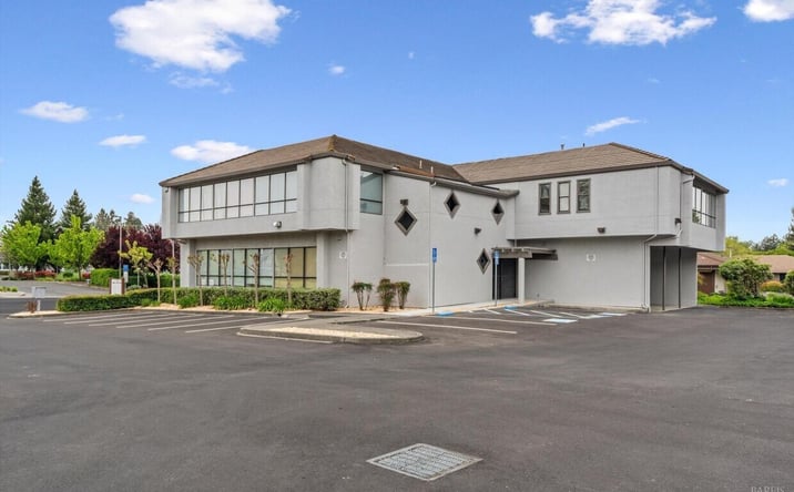Pictures of Office property located at 1370 Medical Center Dr, Rohnert Park, CA 94928 for sales - image #1