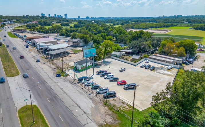 Pictures of Retail property located at 2135 Jacksboro Hwy, Fort Worth, TX 76114 for sales - image #1