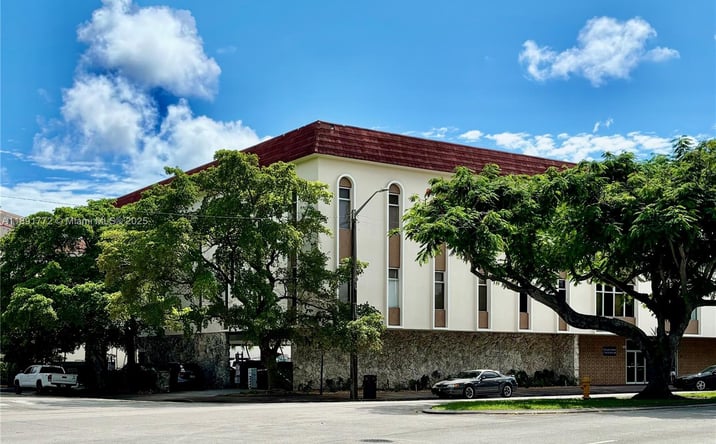 Pictures of Office property located at 717 Ponce De Leon Blvd # 328, Coral Gables, FL 33134 for sales - image #1