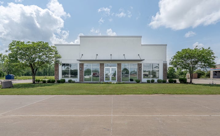 Pictures of Office property located at 6507 Coliseum Boulevard, Alexandria, LA 71303 for sales - image #1