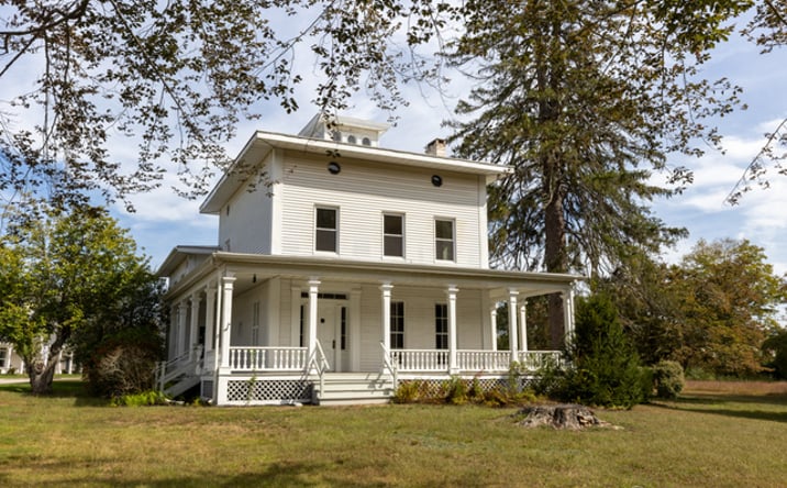 Pictures of Retail, Multifamily property located at 1572 Saybrook Rd, Haddam, CT 06438 for sales - image #1