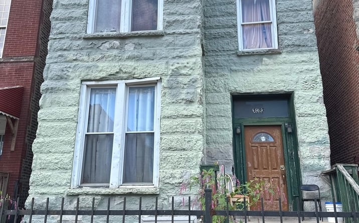 Pictures of Multifamily property located at 1132 S Sacramento Boulevard, Chicago, IL 60612 for sales - image #1