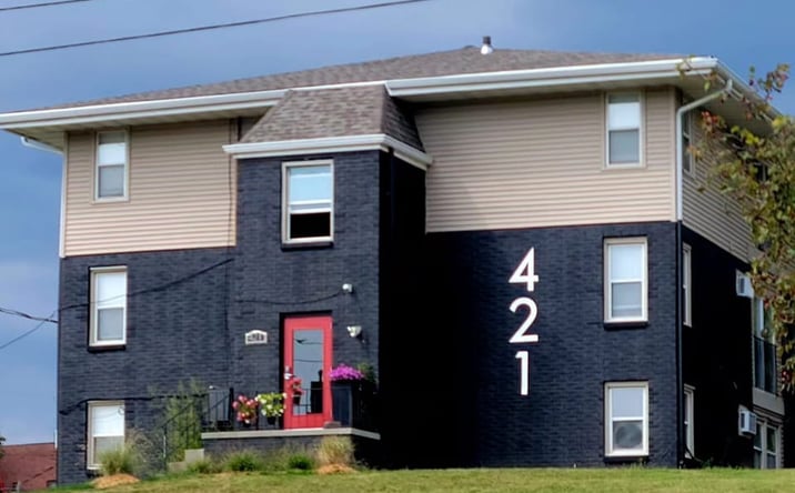 Pictures of Multifamily property located at 421 College Ave, Des Moines, IA 50314 for sales - image #1