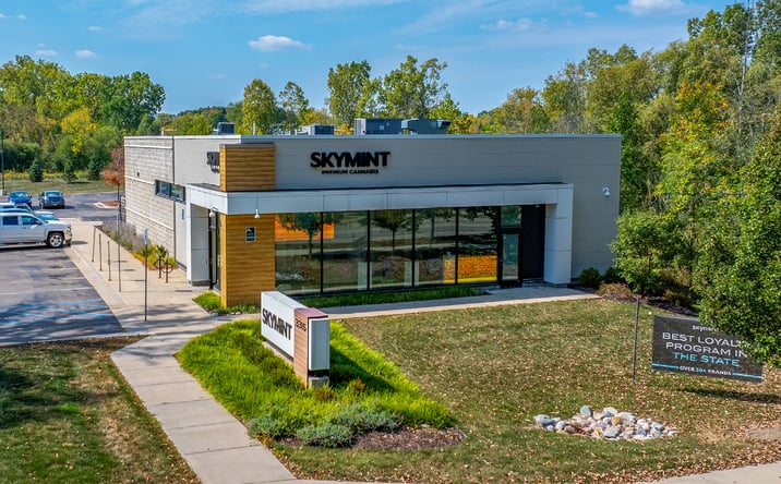 Pictures of Retail property located at 3315 Coolidge Rd, East Lansing, MI 48823 for sales - image #1