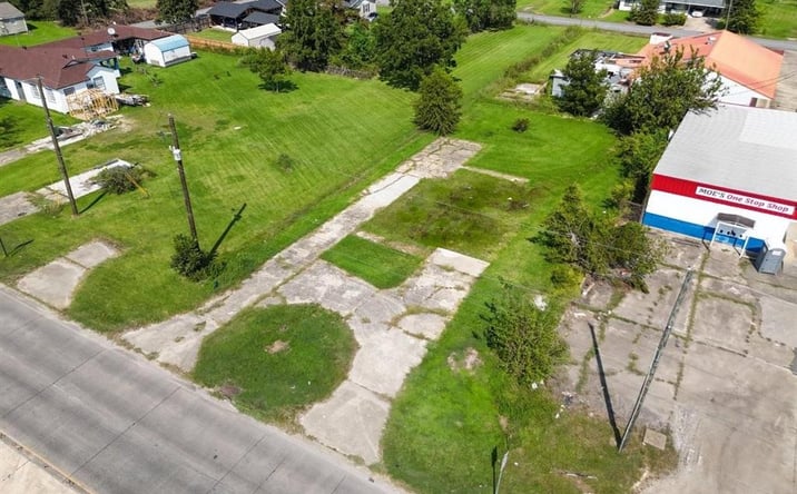 Pictures of Land property located at 313 S Martin Luther King Highway, Lake Charles, LA 70615 for sales - image #1