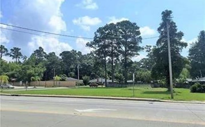 Pictures of Business for Sale property located at 4005 4015 4021 Nelson Road 4015&21, Lake Charles, LA 70605 for sales - image #1