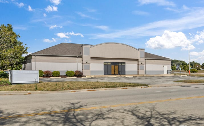 Pictures of Retail property located at 6 Convenience Center Rd, Champaign, IL 61820 for sales - image #1