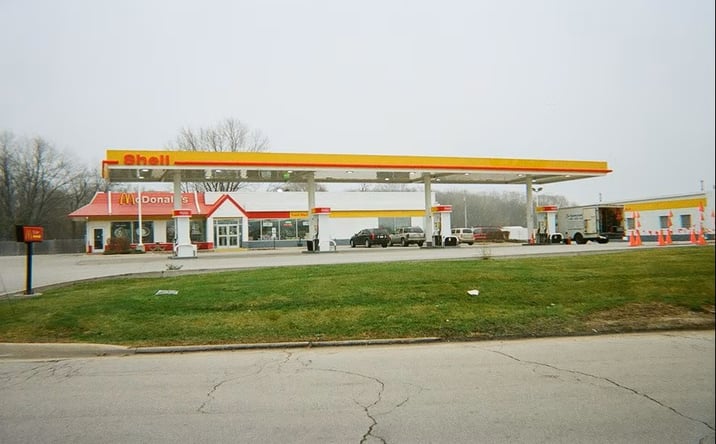Pictures of Retail property located at 811 Prairie Hill Rd, South Beloit, IL 61080 for sales - image #1