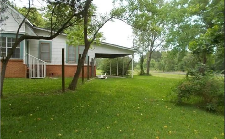 Pictures of Special Purpose property located at 435 West Avenue J, Silsbee, TX 77656 for sales - image #1