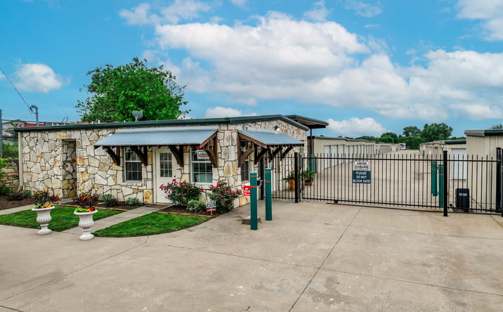 Pictures of Self Storage property located at 10945 S State Hwy 78, Lavon, TX 75166 for sales - image #1