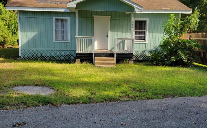 Pictures of Special Purpose property located at 695 GRIMES AVE SILSBEE TX 77656-4270, SILSBEE, TX 77656-4270 for sales - image #1