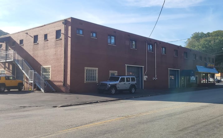 Pictures of Retail, Mixed Use property located at 915 Saxonburg Blvd, Pittsburgh, PA 15223 for sales - image #1