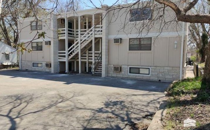 Pictures of Multifamily property located at 1219 Claflin Rd., Manhattan, KS 66502 for sales - image #1