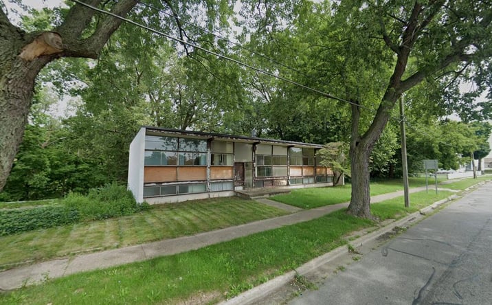 Pictures of Business for Sale, Office, Retail property located at 925 Pipestone Street, Benton Harbor, MI 49022 for sales - image #1