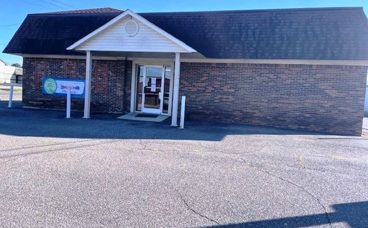 Pictures of Retail property located at 2009 7th St, Hickman, KY 42050 for sales - image #1