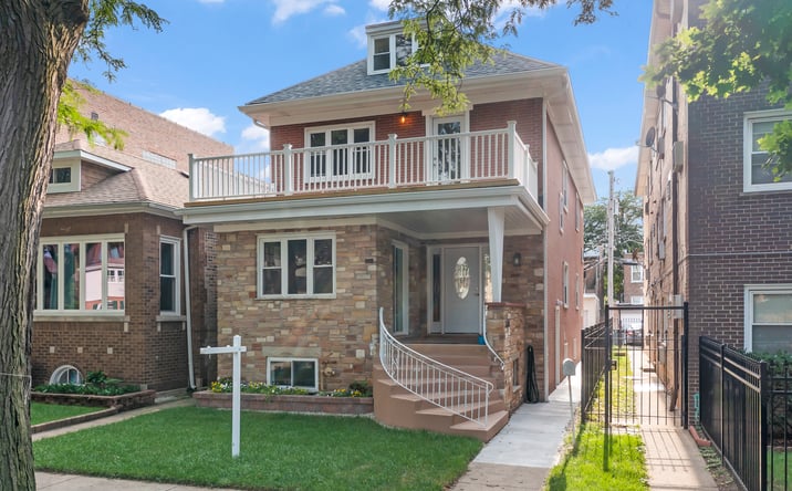 Pictures of Multifamily property located at 7234 N Hamilton Avenue, Chicago, IL 60645 for sales - image #1