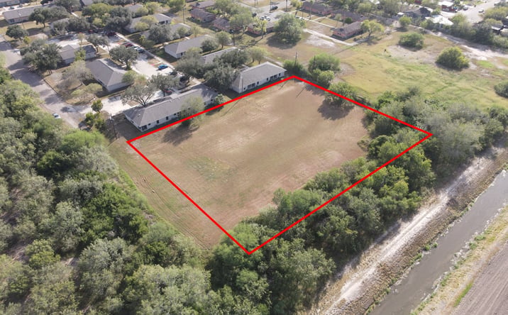 Pictures of Land property located at 000 Mile 17 N, Elsa, TX 78537 for sales - image #1