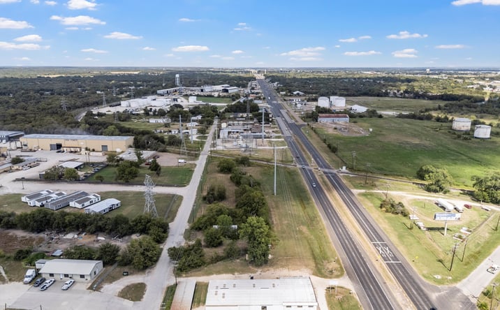 Pictures of Land property located at 2.375 Acres on New Dallas Hwy, Waco, TX 76705 for sales - image #1