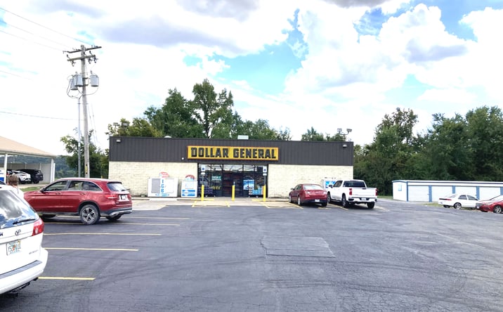 Pictures of Retail property located at 194 Fulton St, Shawneetown, IL 62984 for sales - image #1