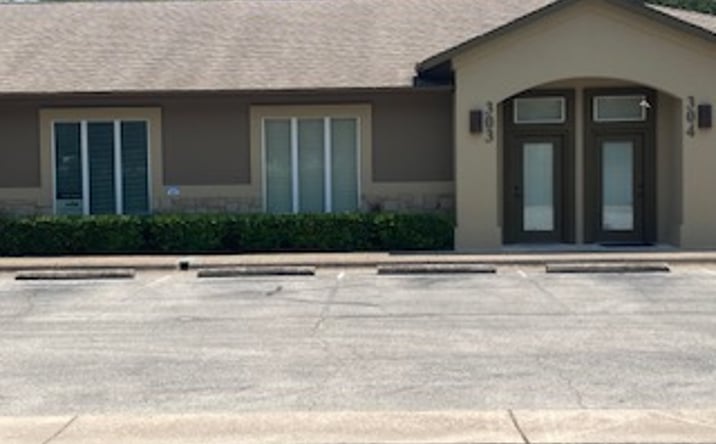 Pictures of Office property located at 13284 Pond Springs Rd, Austin, TX 78729 for sales - image #1