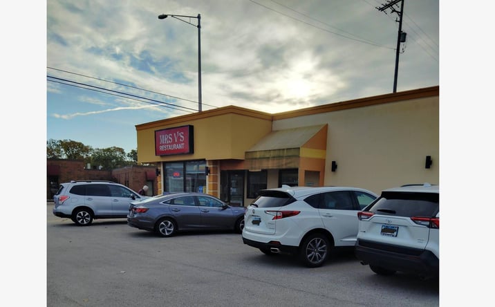Pictures of Land property located at 1640 S River Road, Des Plaines, IL 60018 for sales - image #1