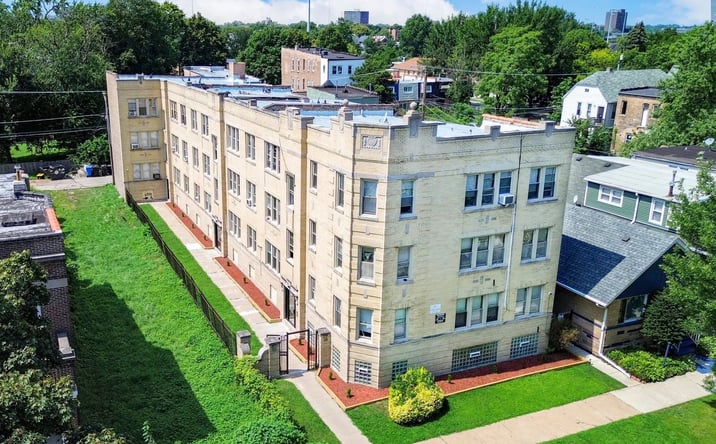Pictures of Multifamily property located at 6820 S Michigan Ave, Chicago, IL 60637 for sales - image #1