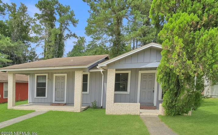 Pictures of Multifamily property located at 7811 JASPER Avenue, Jacksonville, FL 32211 for sales - image #1