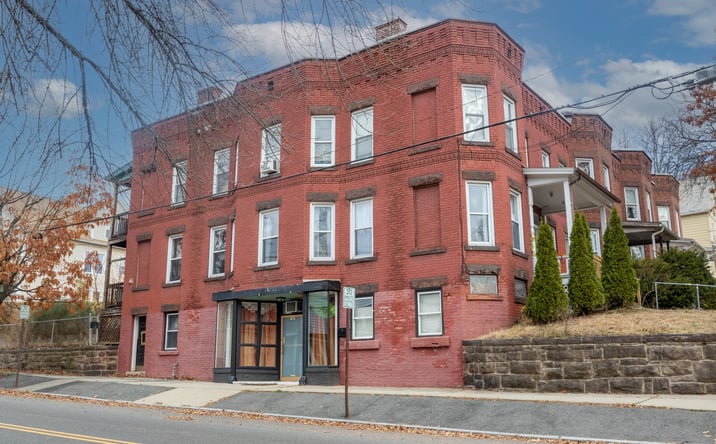 Pictures of Mixed Use, Multifamily property located at 301-303 Linden St, Holyoke, MA 01040 for sales - image #1