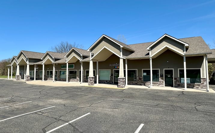 Pictures of Retail property located at 633 Hooker Rd, Allegan, MI 49010 for sales - image #1