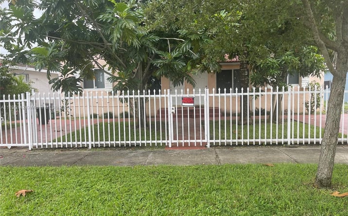 Pictures of Multifamily property located at 534 NW 113th St, Miami Shores, FL 33168 for sales - image #1