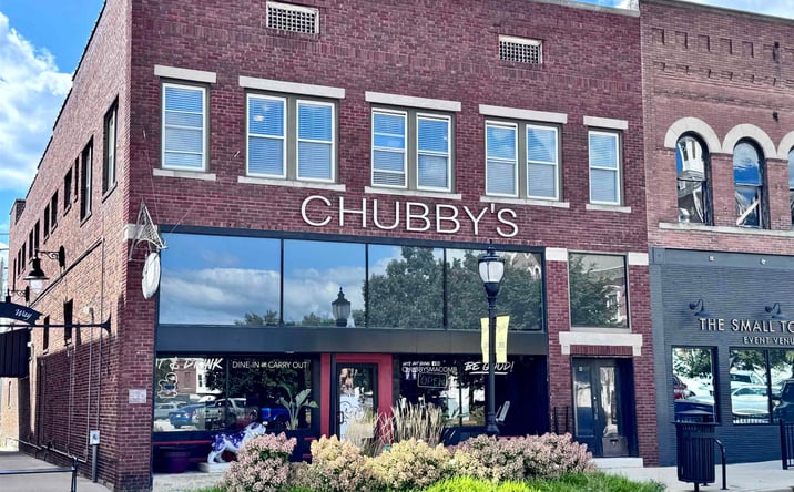 Pictures of Office, Retail property located at 2 W SIDE Square, Macomb, IL 61455 for sales - image #1