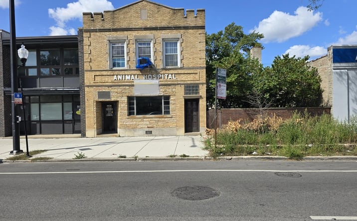 Pictures of Special Purpose property located at 5640 N Western Avenue, Chicago, IL 60659 for sales - image #1