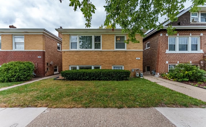Pictures of Multifamily property located at 2834 Highland Avenue, Berwyn, IL 60402 for sales - image #1