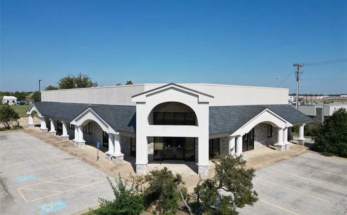 Pictures of Mixed Use, Office, Retail property located at 1202 Brookview Drive, Ardmore, OK 73401 for sales - image #1