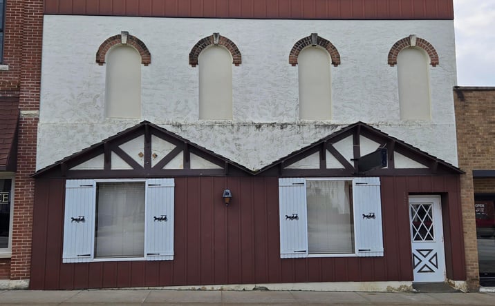 Pictures of Office property located at 120 W Mission Street, Strawberry Point, IA 52076 for sales - image #1