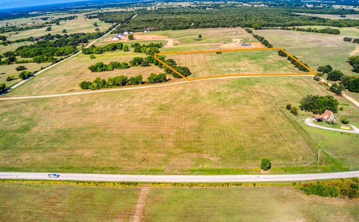 Pictures of Land property located at 7331 Sunshine Road, Davis, OK 73030 for sales - image #1