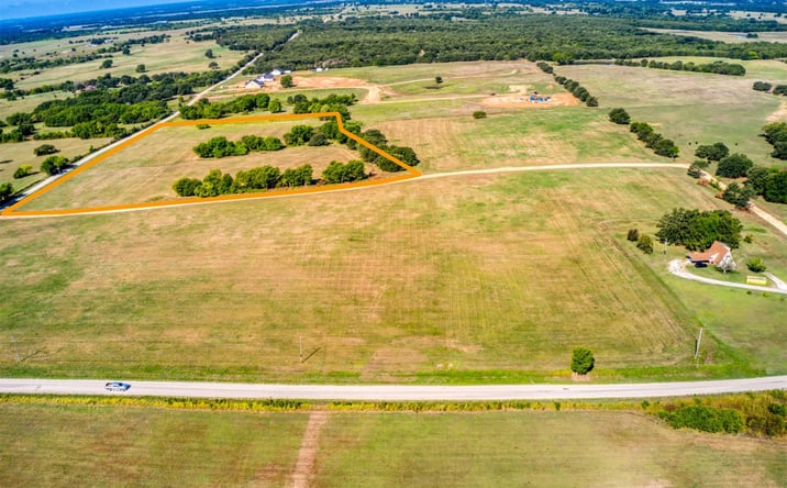 Pictures of Land property located at 6150 Red Gate Ranch Road, Davis, OK 73030 for sales - image #1