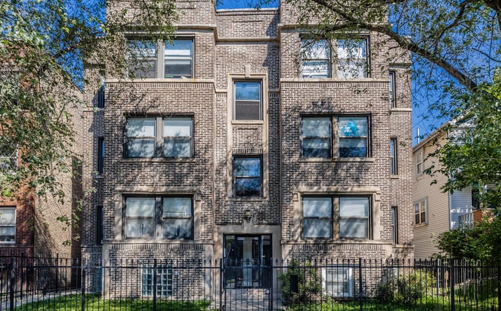Pictures of Multifamily property located at 4934 W Jackson Blvd, Chicago, IL 60644 for sales - image #1