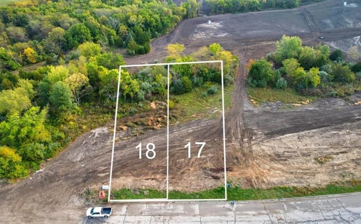 Pictures of Land property located at Lot #18 Twin Oaks Parkway, Peculiar, MO 64083 for sales - image #1