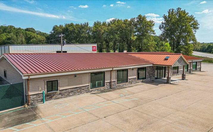 Pictures of Industrial property located at 9669 IL-161, Fairview Heights, IL 62208 for sales - image #1
