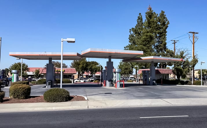 image of property at 15000 W WHITESBRIDGE AVE Kerman CA 93630-1030