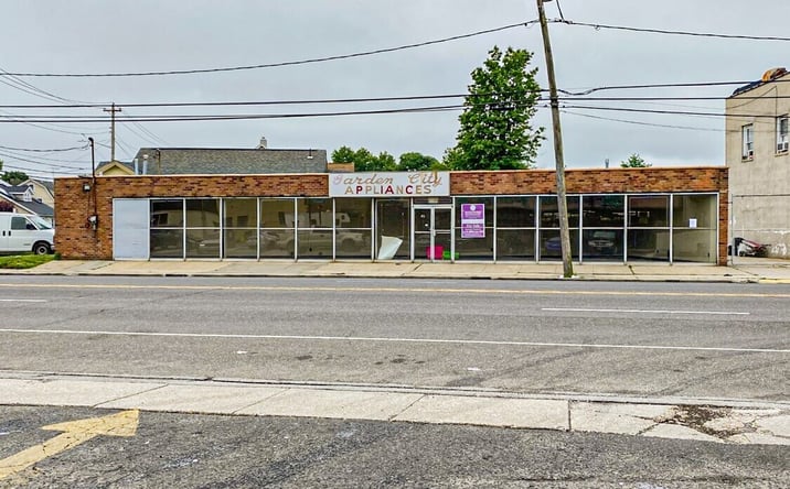 Pictures of Retail property located at 415 Clinton St, Hempstead, NY 11550 for sales - image #1