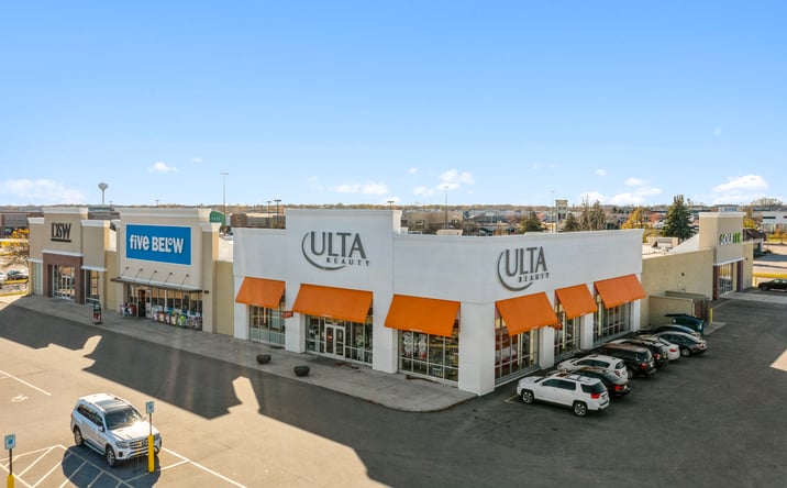 Pictures of Retail property located at 4411 W Wisconsin Ave, Appleton, WI 54913 for sales - image #1