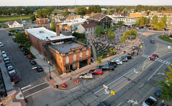 Pictures of Hospitality property located at 9-11 W Main St., Troy, OH 45373 for sales - image #1