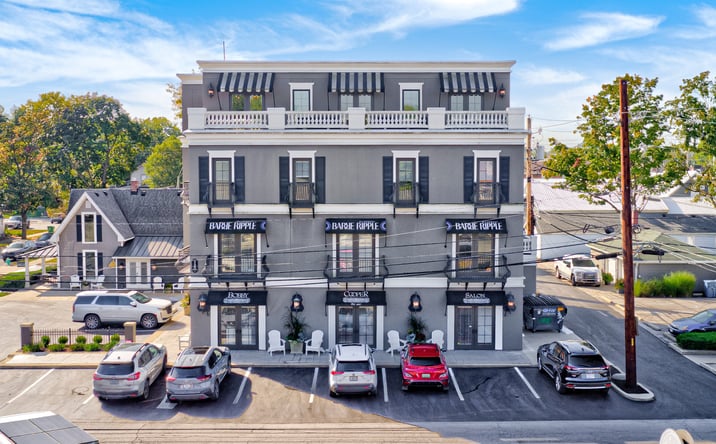 Pictures of Mixed Use, Office, Retail property located at 725 E 65th St, Indianapolis, IN 46220 for sales - image #1
