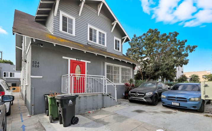 Pictures of Multifamily property located at 522 W Vernon Ave, Los Angeles, CA 90037 for sales - image #1