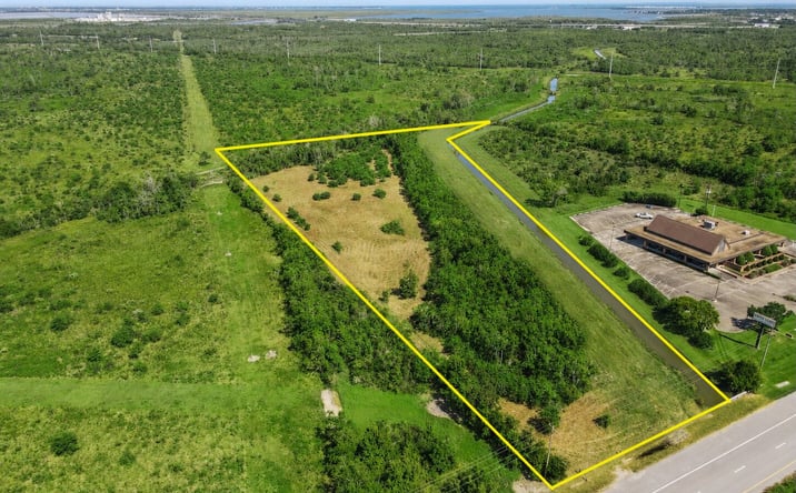 Pictures of Land property located at 5130 Emmett F Lowry Expy, Texas City, TX 77591 for sales - image #1