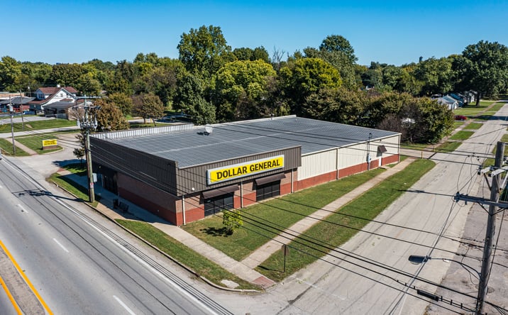Pictures of Retail property located at 2707 Dixie Hwy, Louisville, KY 40216 for sales - image #1