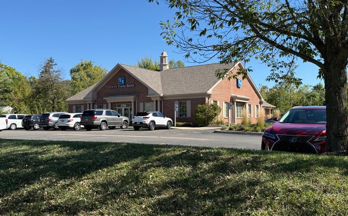 Pictures of Retail property located at 2700 N Limestone St, Springfield, OH 45503 for sales - image #1